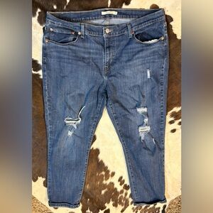 Levi’s Distressed Boyfriend Jeans